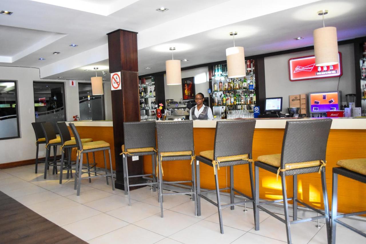 克里斯塔马哈拉佩酒店 Mahalapye 外观 照片